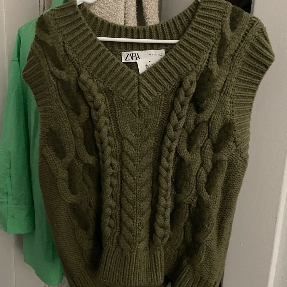 Sweater Vest